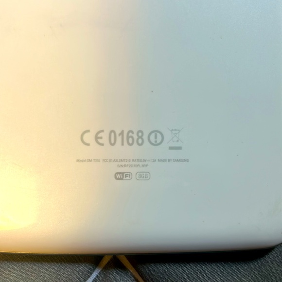 Samsung Galaxy Tab 3 Model SM-T210 - Picture 3 of 4